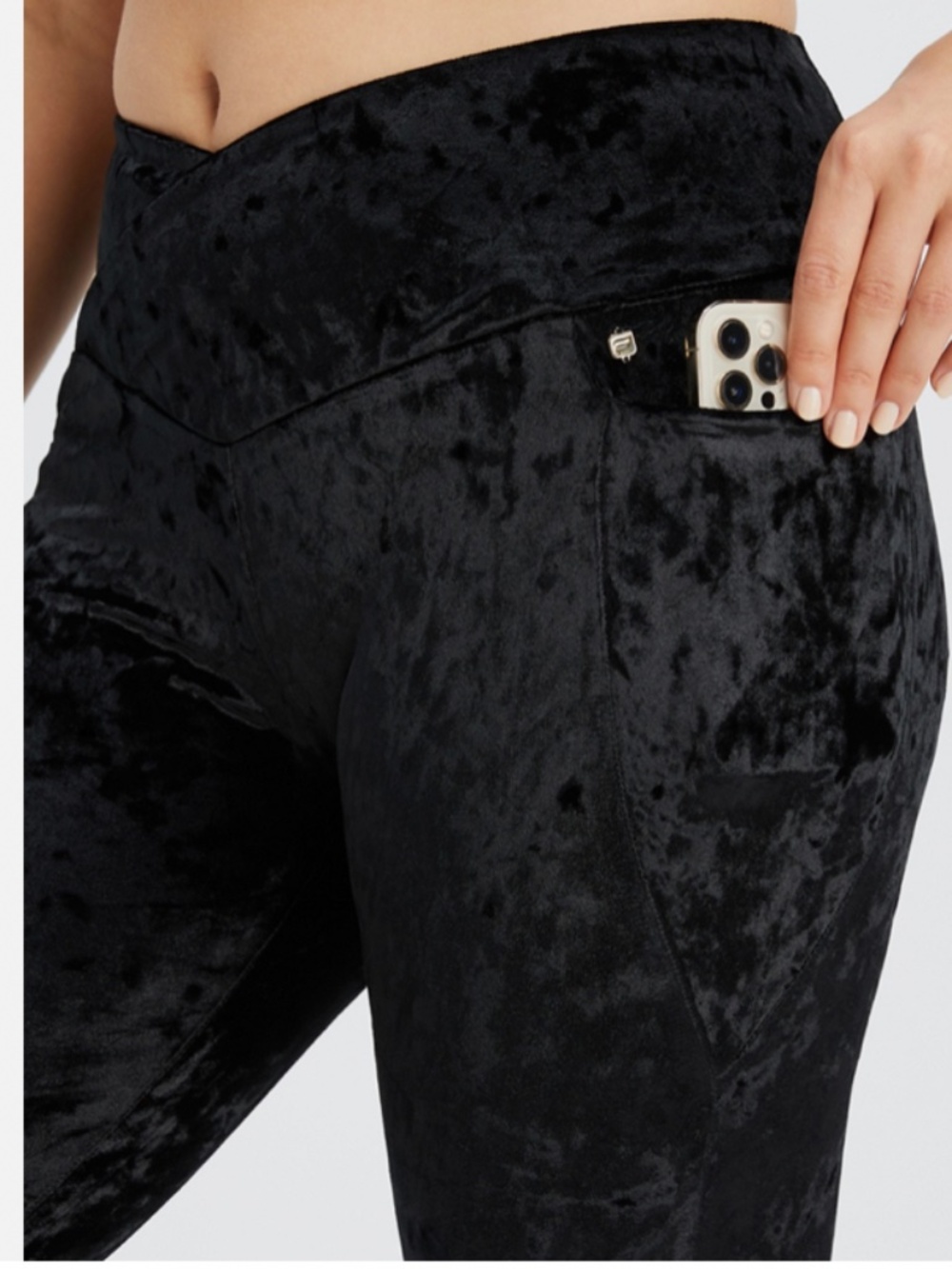 Fabletics NWT High Waist Crushed Velour Crossover Waist Black Leggings XL - Picture 2 of 10